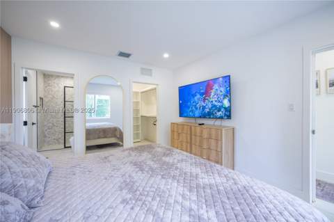 545 NW 47th St, Miami FL - photo 12 of 53