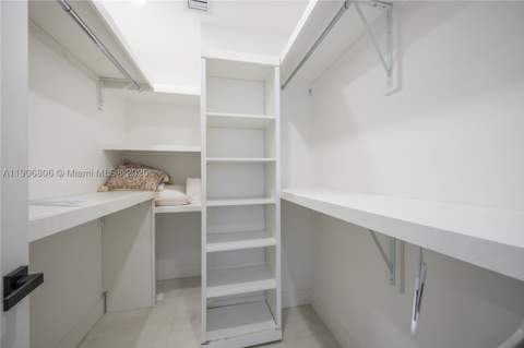 545 NW 47th St, Miami FL - photo 13 of 53