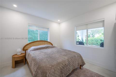545 NW 47th St, Miami FL - photo 18 of 53