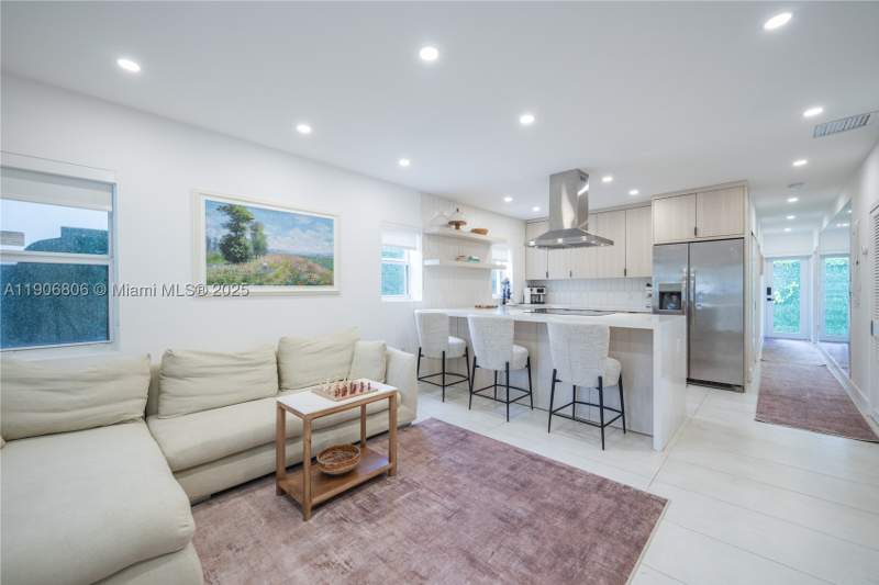 3 bedroom SingleFamilyResidence at 545 NW 47th St, BAY VISTA PARK AMD PL, Miami — photo 3