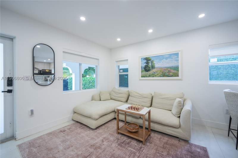 3 bedroom SingleFamilyResidence at 545 NW 47th St, BAY VISTA PARK AMD PL, Miami — photo 4