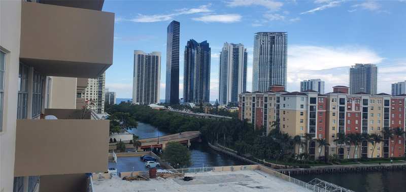 2 bedroom Condominium at 250 174th Street 819, Winston Towers, Sunny Isles Beach — photo 1