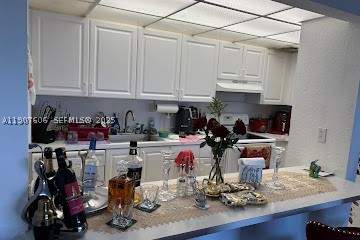 17600 NW 68th Ave B4002, Hialeah FL - photo 6 of 15