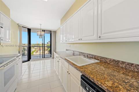 3598 Yacht Club Dr 602, Aventura FL - photo 12 of 29