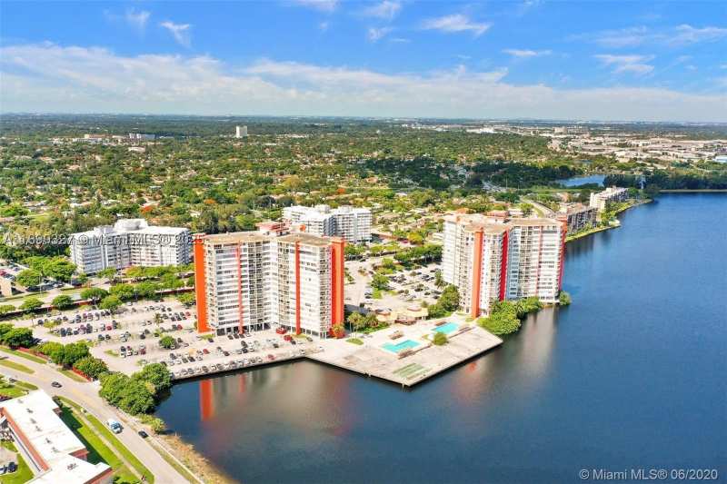 1 bedroom Condominium at 1351 NE Miami Gardens Dr 1404E, Buckley Towers Condo - Ea, Miami — photo 1