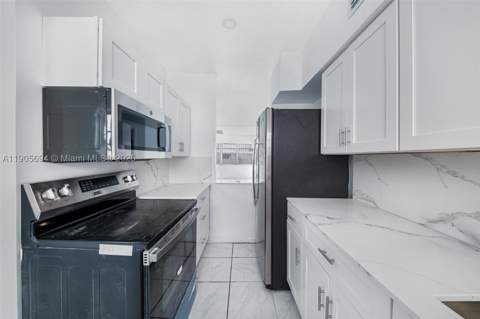 7712 Byron Ave 2, Miami Beach FL - photo 12 of 25