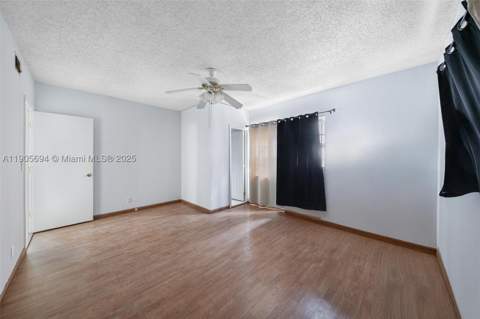 7712 Byron Ave 2, Miami Beach FL - photo 19 of 25