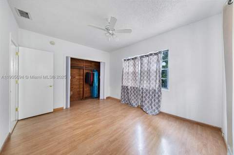 7712 Byron Ave 2, Miami Beach FL - photo 23 of 25