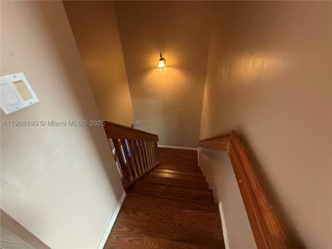 810 NE 212th Ter 2, Miami FL - photo 22 of 44