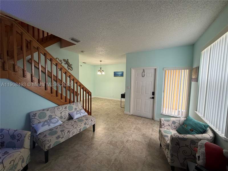 3 bedroom Townhouse at 810 NE 212th Ter 2, Sierra Ridge Condo H, Miami — photo 5