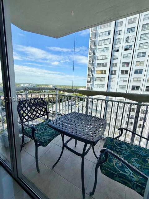 18051 Biscayne Blvd 1604, Aventura FL - photo 10 of 25