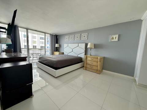 18051 Biscayne Blvd 1604, Aventura FL - photo 12 of 25