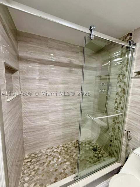 18051 Biscayne Blvd 1604, Aventura FL - photo 24 of 25
