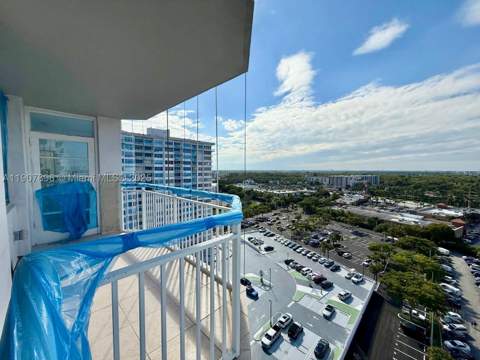 18051 Biscayne Blvd 1604, Aventura FL - photo 9 of 25