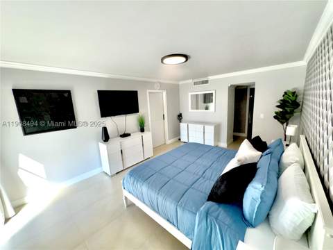 20500 W Country Club Dr 501, Aventura FL - photo 9 of 28