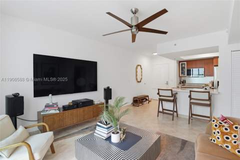 110 Washington Ave 2420, Miami Beach FL - photo 11 of 30