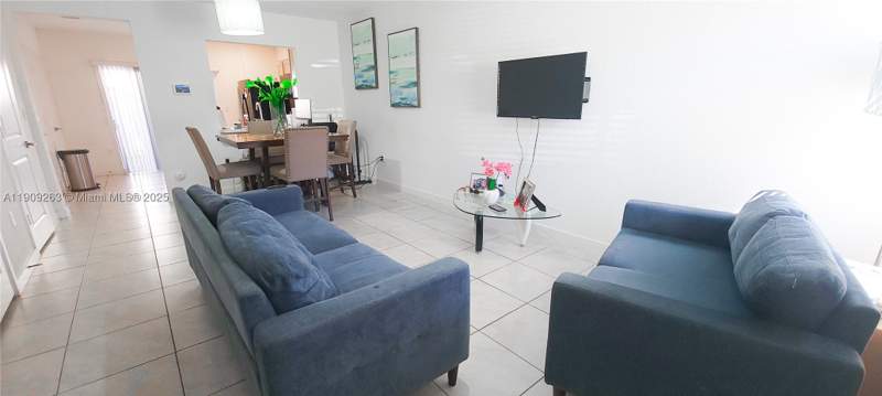 2 bedroom Townhouse at 544 NE 5th St, Fvp Subdivision, Florida City — photo 5