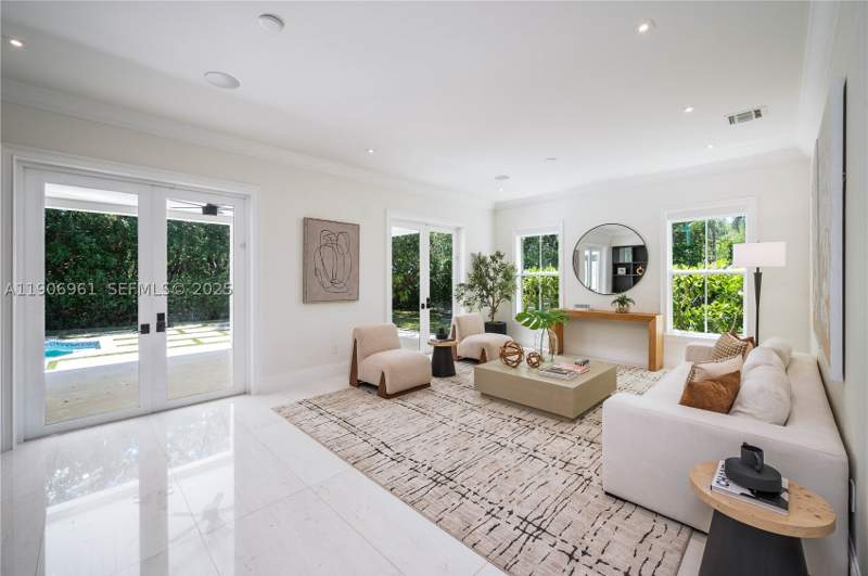 7 bedroom SingleFamilyResidence at 680 Destacada Ave, Cutler Oaks Estates, Coral Gables — photo 3