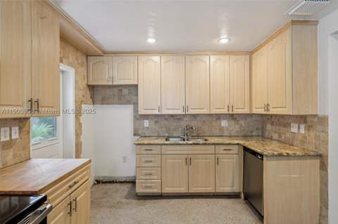 1213 NE 13th St, Fort Lauderdale FL - photo 7 of 31