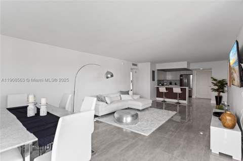 100 Bayview Dr 227, Sunny Isles Beach FL - photo 17 of 48