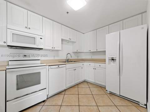 1627 SW 37th Ave 1103, Miami FL - photo 10 of 27