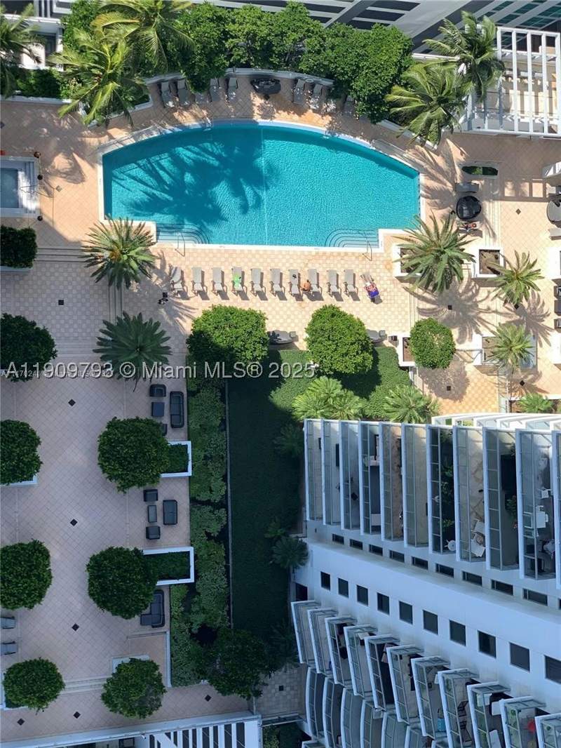 2 bedroom Condominium at 1060 Brickell Ave 1701, 1060 Brickell Condo, Miami — photo 3