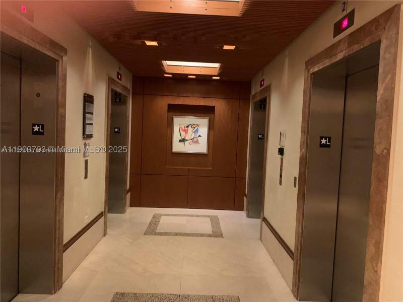 2 bedroom Condominium at 1060 Brickell Ave 1701, 1060 Brickell Condo, Miami — photo 4