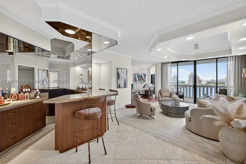 2 bedroom Condominium at 3000 Island Blvd 1904, 3000 Isl Blvd Williams Is, Aventura — photo 1