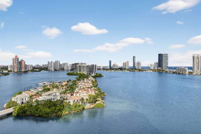 2 bedroom Condominium at 3000 Island Blvd 1904, 3000 Isl Blvd Williams Is, Aventura — photo 2