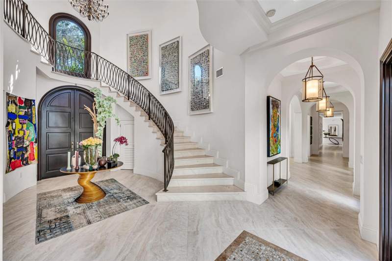 8 bedroom SingleFamilyResidence at 4955 SW 83rd Street, Duhe Estates, Miami — photo 5