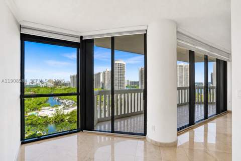 2000 Island Blvd 1710, Aventura FL - photo 12 of 26