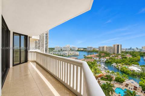 2000 Island Blvd 1710, Aventura FL - photo 7 of 26