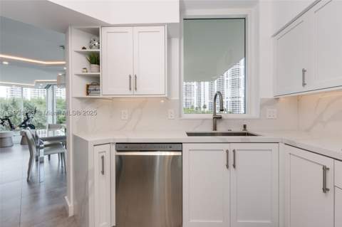 3370 Hidden Bay Dr 303, Aventura FL - photo 17 of 59