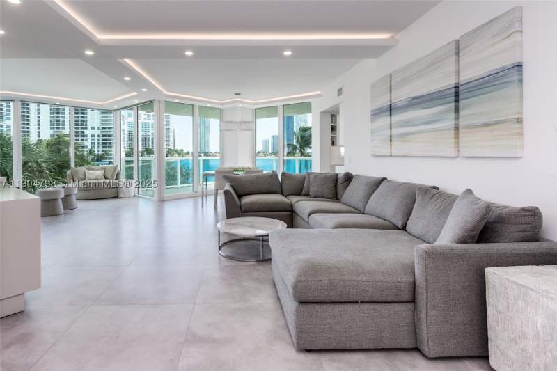 3 bedroom Condominium at 3370 Hidden Bay Dr 303, 100 Hidden Bay Condo, Aventura — photo 4