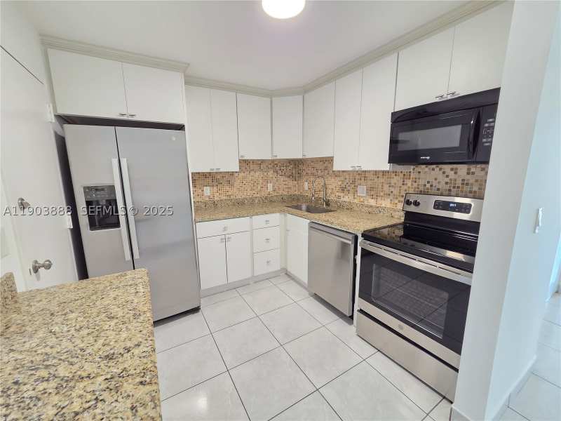 1 bedroom Condominium at 2821 N Miami Beach Blvd 5O, Carlton Bay Condo, North Miami Beach — photo 1