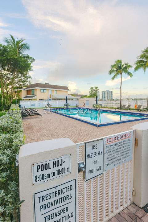 2821 N Miami Beach Blvd 5O, North Miami Beach FL - photo 15 of 19