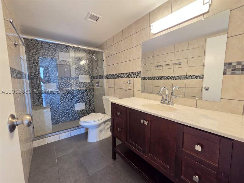 1 bedroom Condominium at 2821 N Miami Beach Blvd 5O, Carlton Bay Condo, North Miami Beach — photo 4