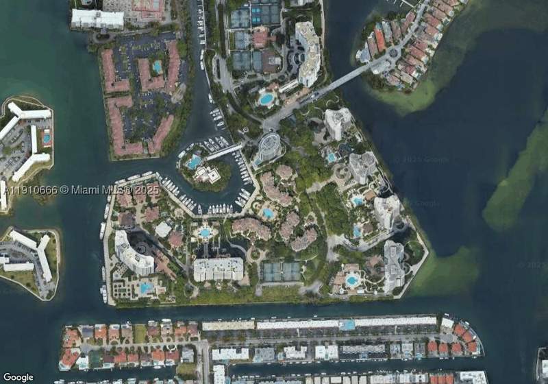2 bedroom Condominium at 3900 Island Blvd B-303, Mediterranean Village Con, Aventura — photo 3