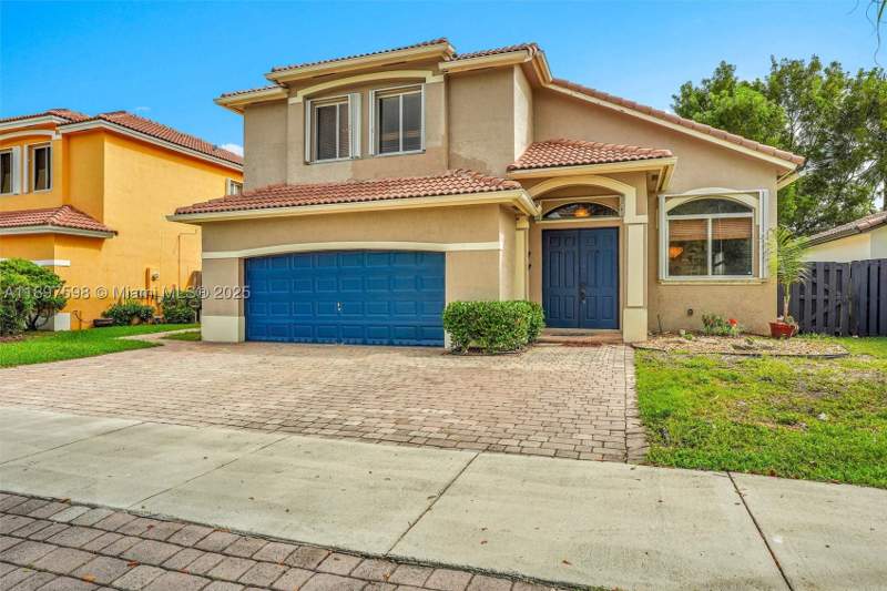 4 bedroom SingleFamilyResidence at 1861 SE 19th Ave, Shores At Keys Gate, Homestead — photo 2