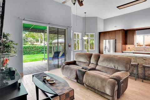 1861 SE 19th Ave, Homestead FL - photo 20 of 54
