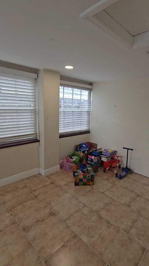 1435 NE 182nd Street, North Miami Beach FL - photo 7 of 13