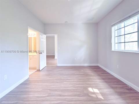 2610 NE 3rd Dr 203, Homestead FL - photo 7 of 20