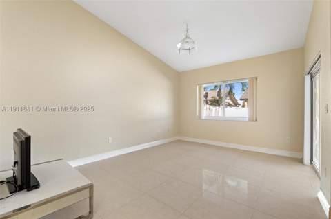 8761 NW 142nd St, Miami Lakes FL - photo 17 of 41