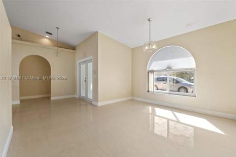 8761 NW 142nd St, Miami Lakes FL - photo 7 of 41