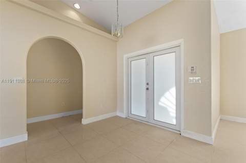 8761 NW 142nd St, Miami Lakes FL - photo 9 of 41