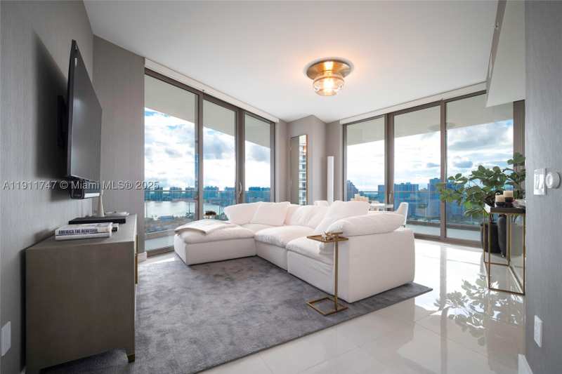 2 bedroom Condominium at 18975 Collins Ave 1705, 18975 Collins Condo, Sunny Isles Beach — photo 1