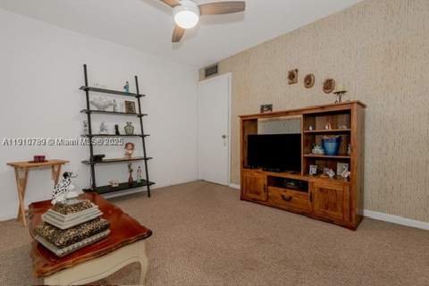 1890 W 56th St 1423, Hialeah FL - photo 10 of 27