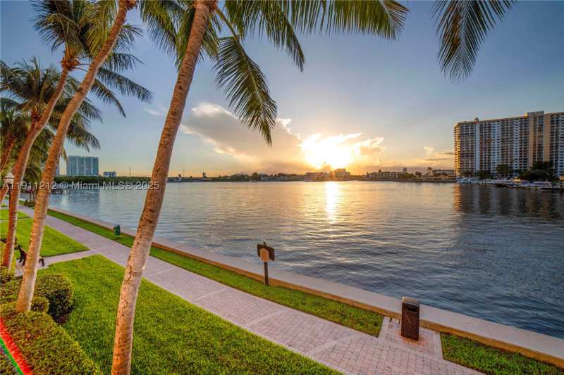 2 bedroom Condominium at 17150 N Bay Rd 2207, Porto Bellagio Condo, Sunny Isles Beach — photo 1