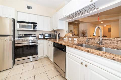 17150 N Bay Rd 2207, Sunny Isles Beach FL - photo 6 of 50