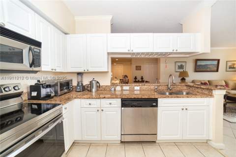 17150 N Bay Rd 2207, Sunny Isles Beach FL - photo 7 of 50